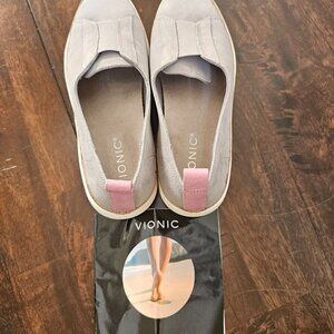 Vionic Levy suede Leather slip on casual